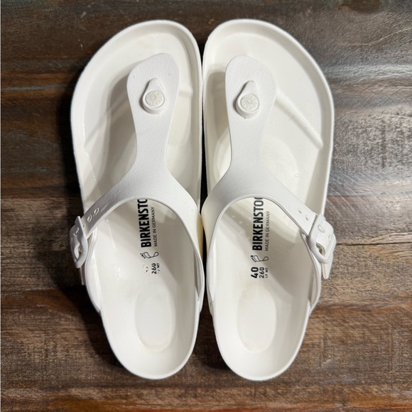 Birkenstock Gizeh EVA Sandals – White, Size 40 (9–9.5) EUC - Picture 1 of 3